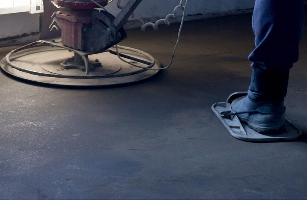 Сколько за м² полусухая стяжка за квадратный метр? Узнайте цены на полусухую стяжку и преимущества этой технологии, которая обеспечивает быстрое высыхание и высокую прочность. Идеальный выбор для вашего ремонта и строительства.